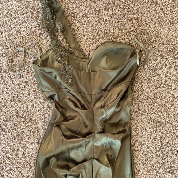 Cache Olive Green gown - Picture 6 of 8